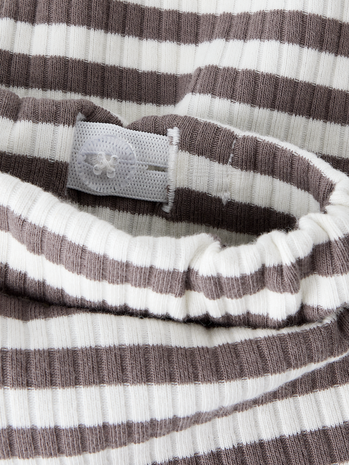 model_shot-front_full